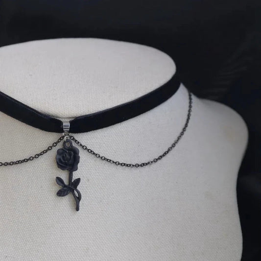 Gothic Black Rose Charm Choker – Elegant Velvet Witchcraft Necklace for Women